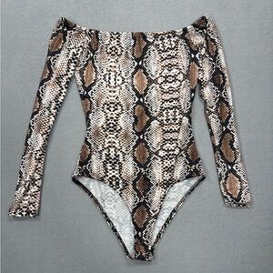 Nasty Gal Size 4 Snakeskin Bodysuit Brown Black White Off the‎ Shoulder Sexy